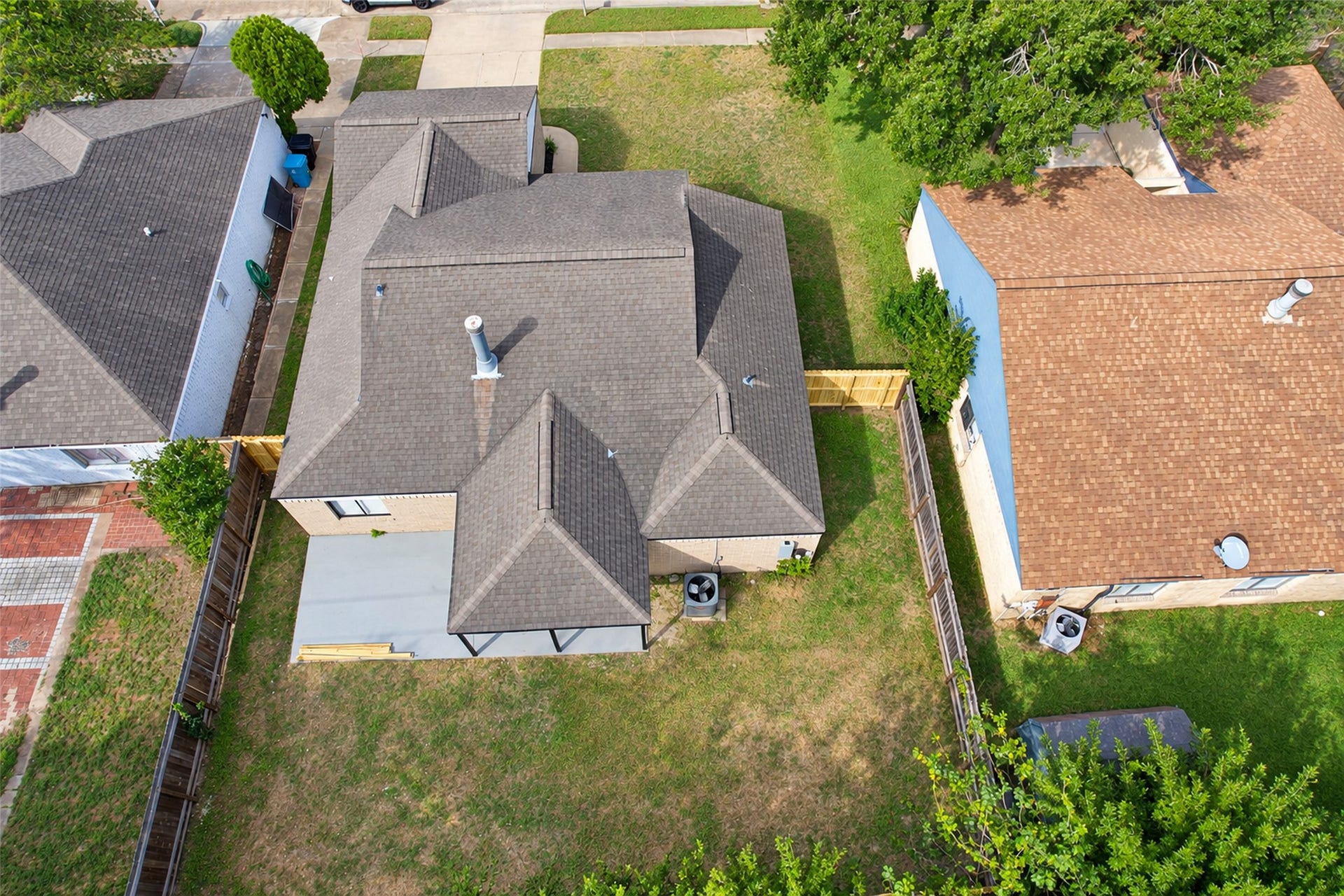 4818 Tenderwood Drive, Houston, TX 77041 4818 Tenderwood Drive, Houston, TX 77041