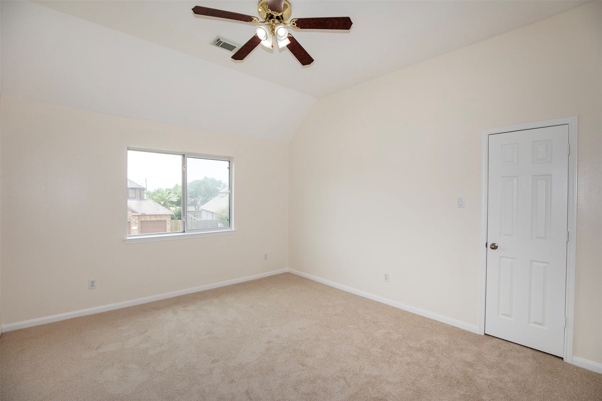 3612 Fir Hollow Way, Pearland, TX 77581 Generously sized upstairs secondary bedroom suite #2 offers a bright and inviting atmosphere along with direct access to its own private ensuite bathroom.