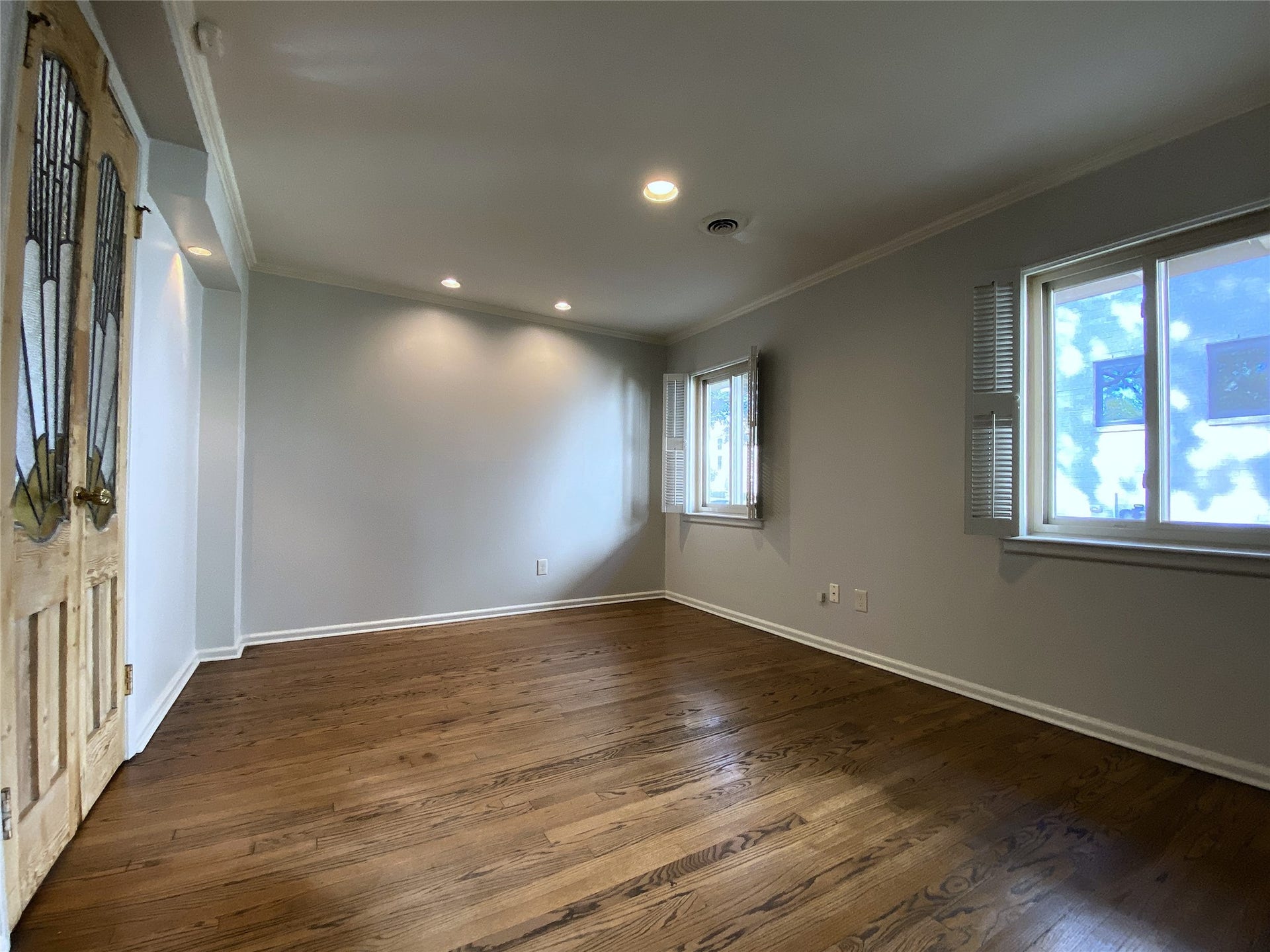 3207 Banbury Place, Houston, TX 77027 Alternate view of the dining room.