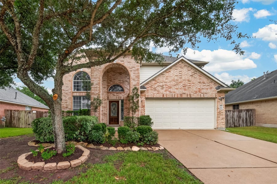 Property photo for 2322 Diamond Springs Drive, Pearland, TX