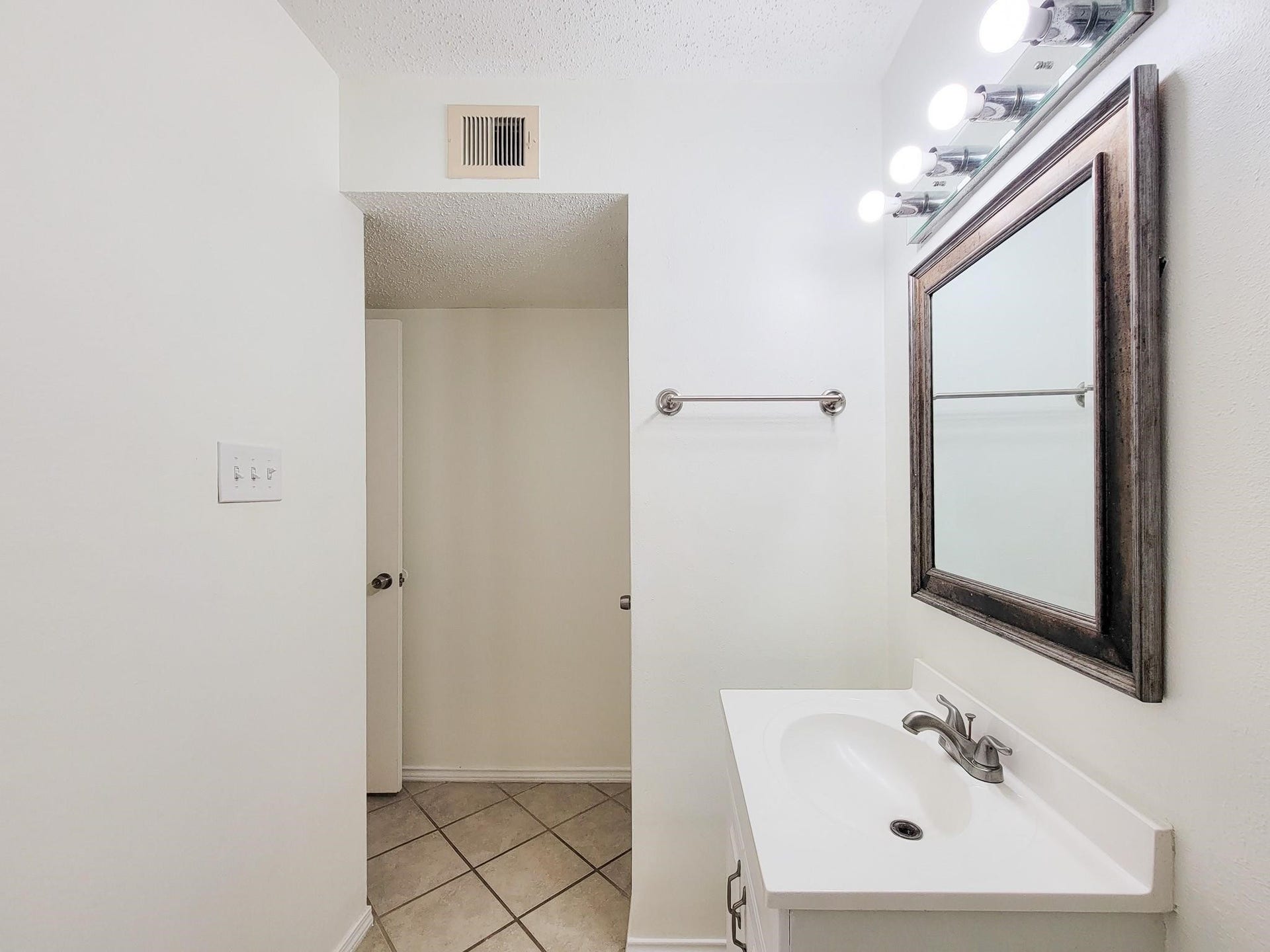 3535 Nasa Rd 1, #78, Seabrook, TX 77586 3535 Nasa Rd 1, #78, Seabrook, TX 77586