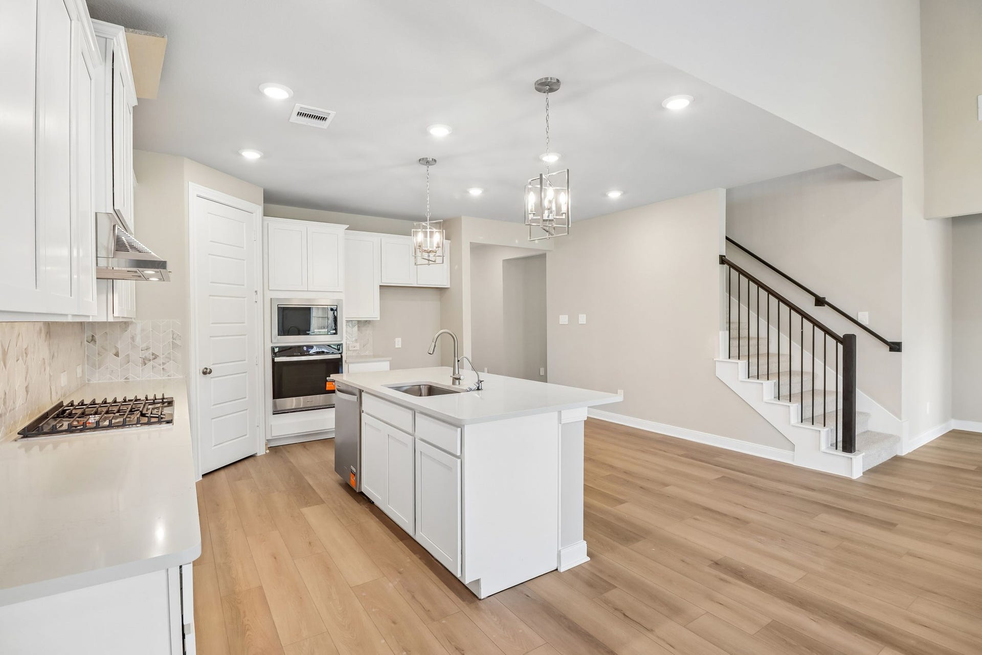 17755 Mill Manor Drive, Montgomery, TX 77316 17755 Mill Manor Drive, Montgomery, TX 77316
