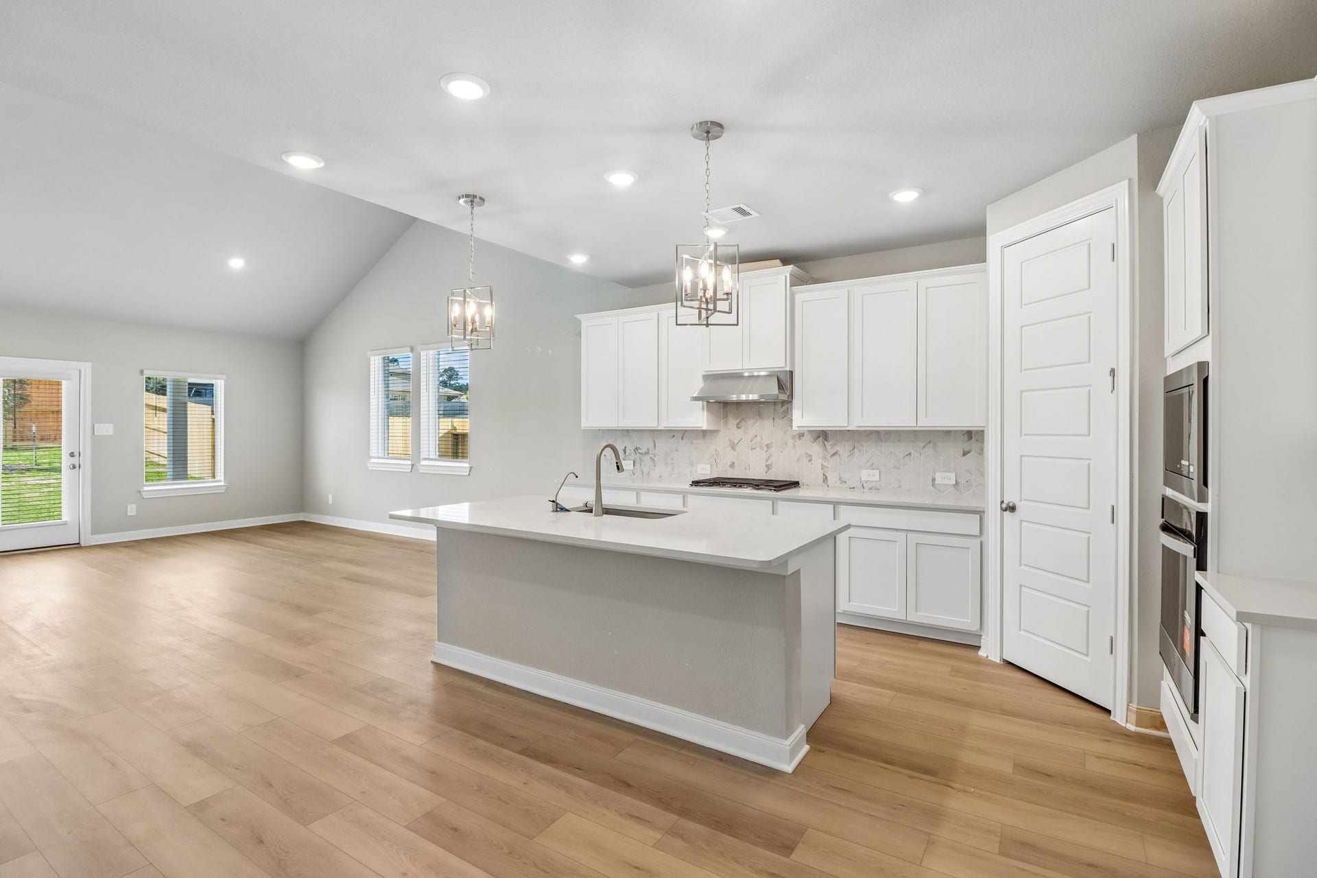 17755 Mill Manor Drive, Montgomery, TX 77316 17755 Mill Manor Drive, Montgomery, TX 77316
