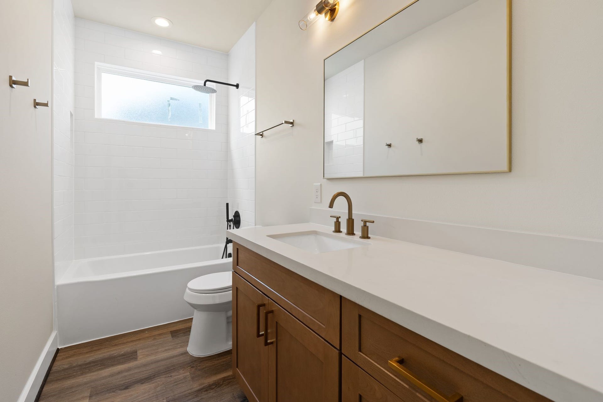 1138 W 16th Street, Houston, TX 77008 1138 W 16th Street, Houston, TX 77008