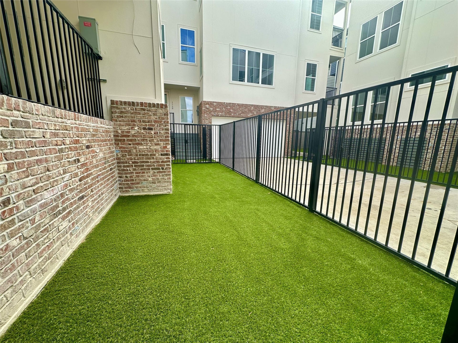 1138 W 16th Street, Houston, TX 77008 1138 W 16th Street, Houston, TX 77008