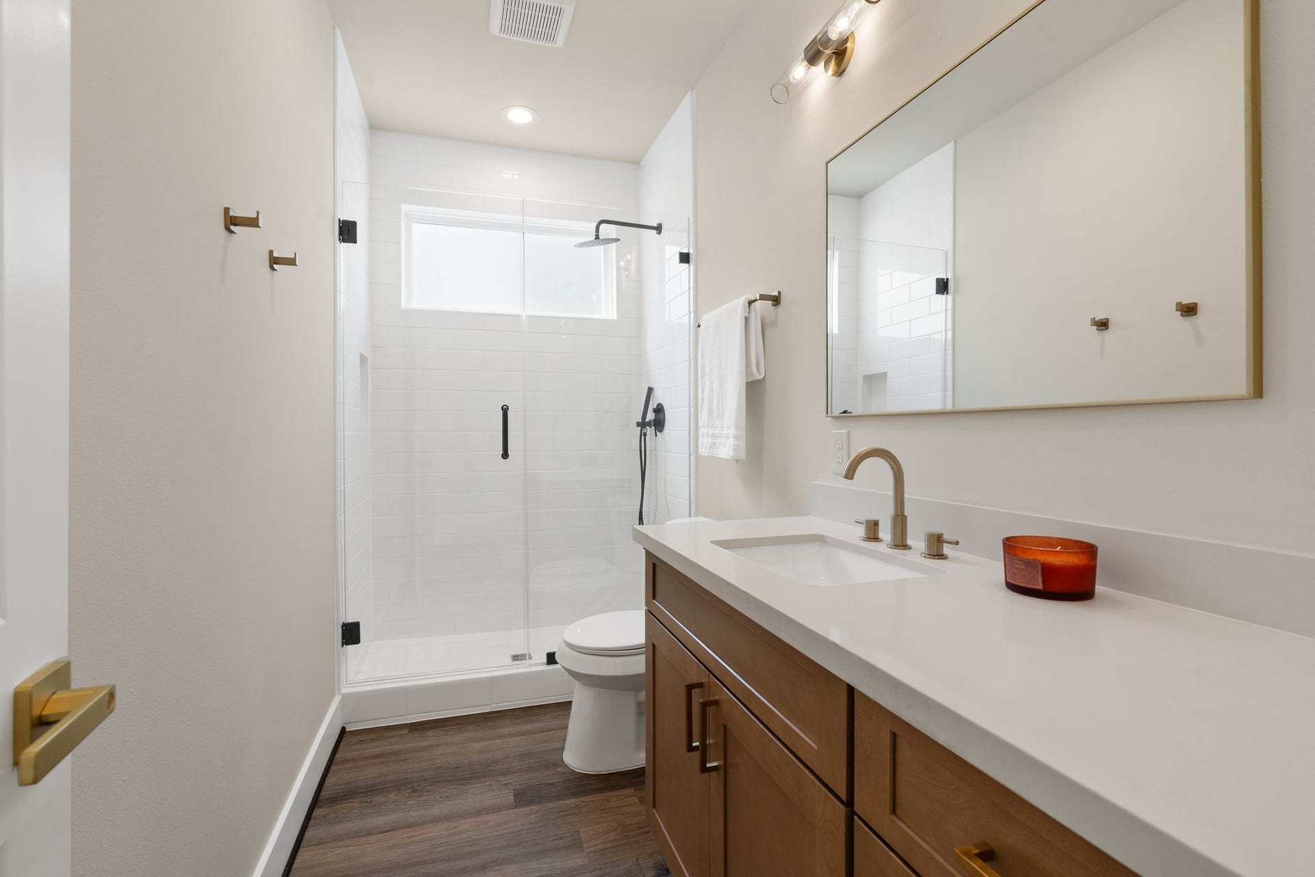 1138 W 16th Street, Houston, TX 77008 1138 W 16th Street, Houston, TX 77008