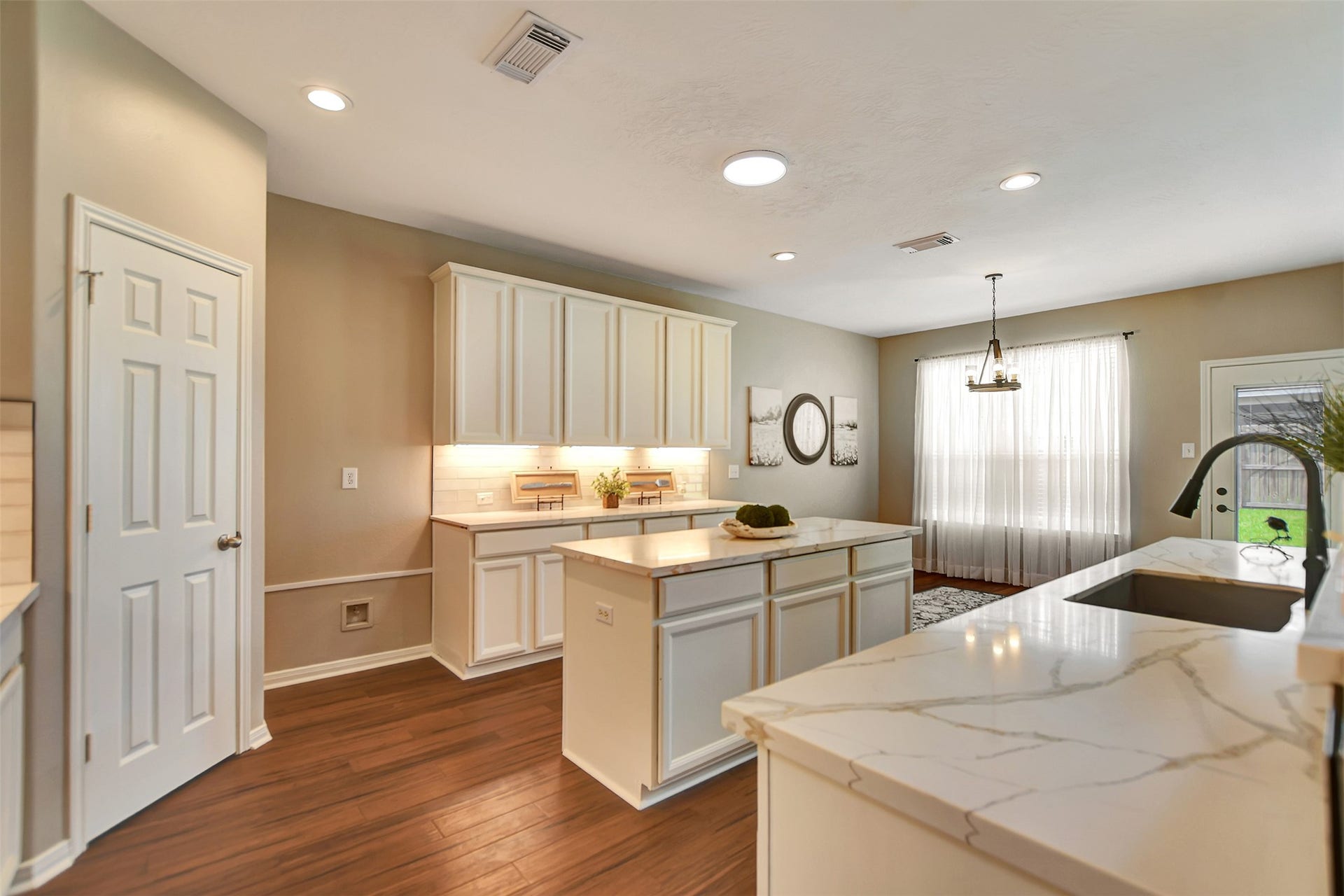 810 Almond Pointe, League City, TX 77573 810 Almond Pointe, League City, TX 77573