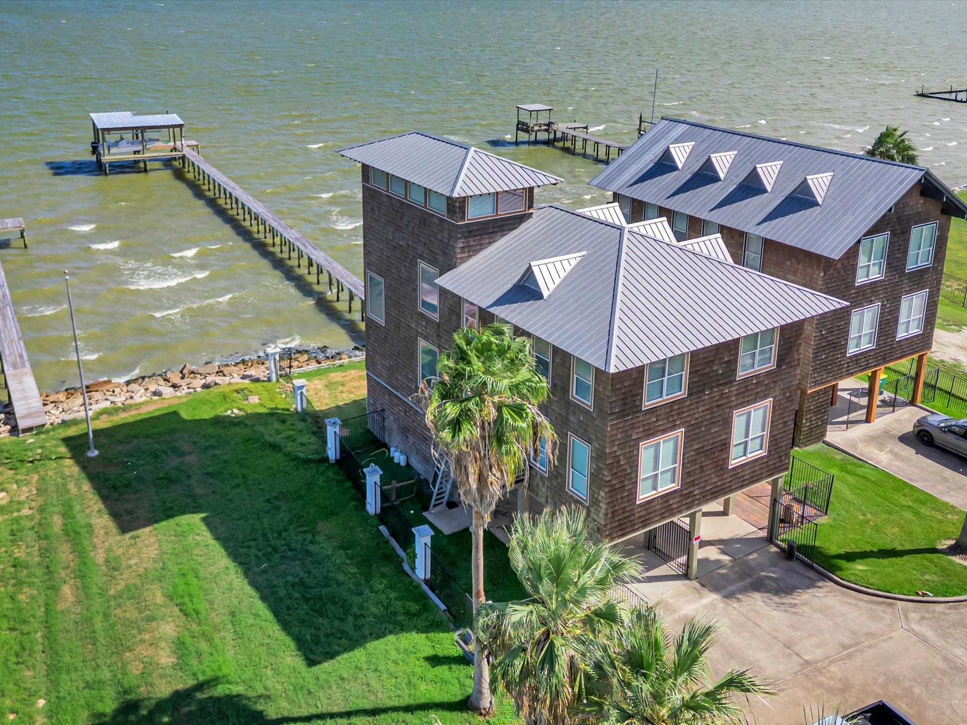 606 2nd St, Seabrook, TX 77586 Location Location Location
