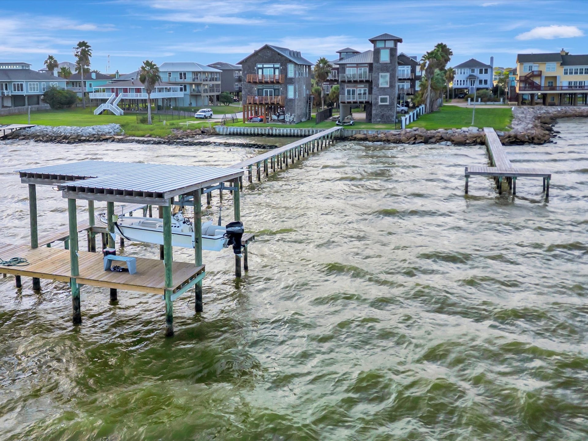 606 2nd St, Seabrook, TX 77586 606 2nd St, Seabrook, TX 77586