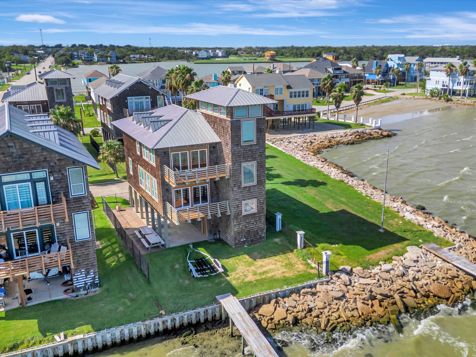 606 2nd St, Seabrook, TX 77586 606 2nd St, Seabrook, TX 77586