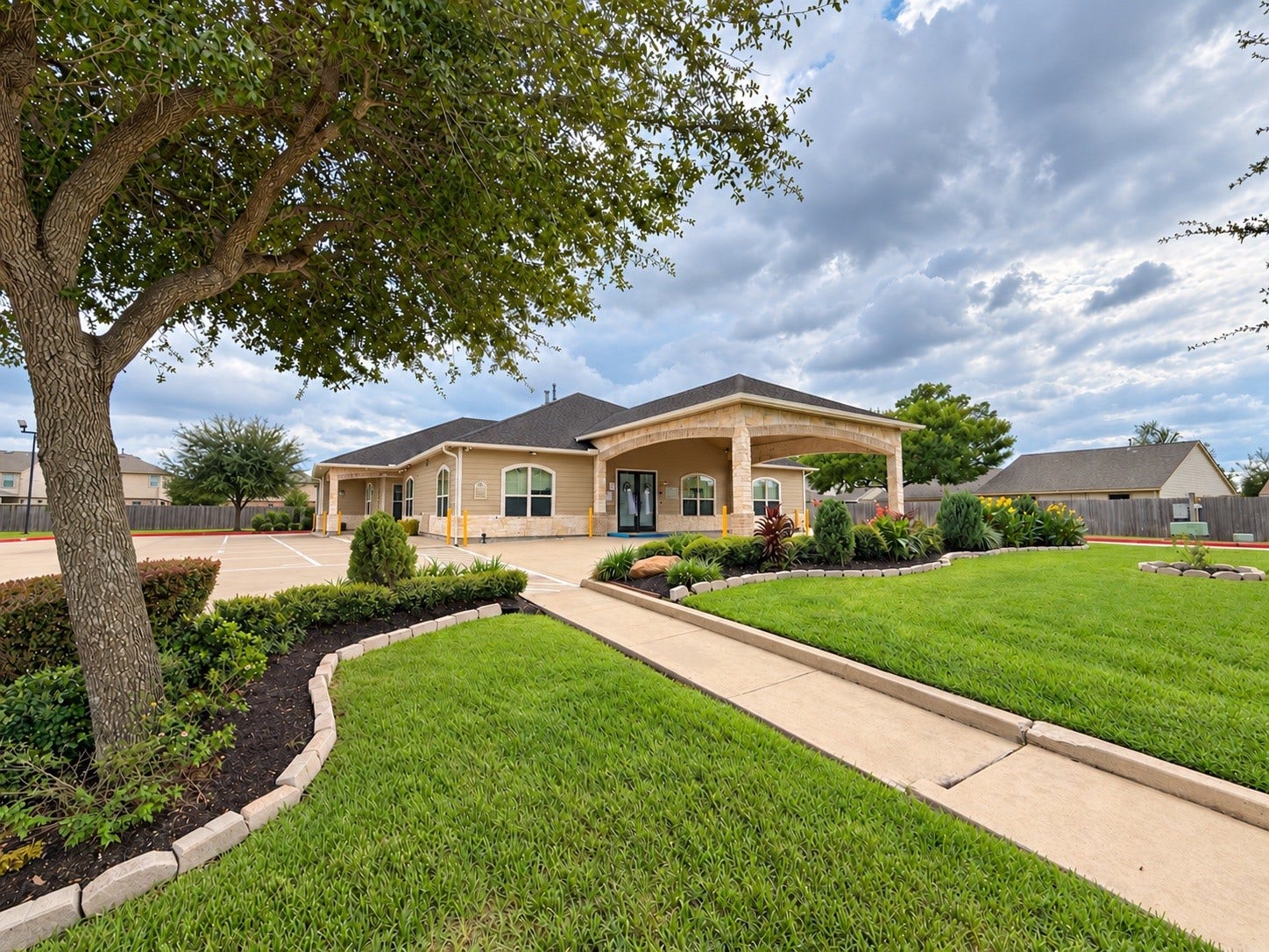7323 Parkland Manor Drive, Cypress, TX 77433 Community Event Center | Beautifully Maintained Grounds & Resident Amenities