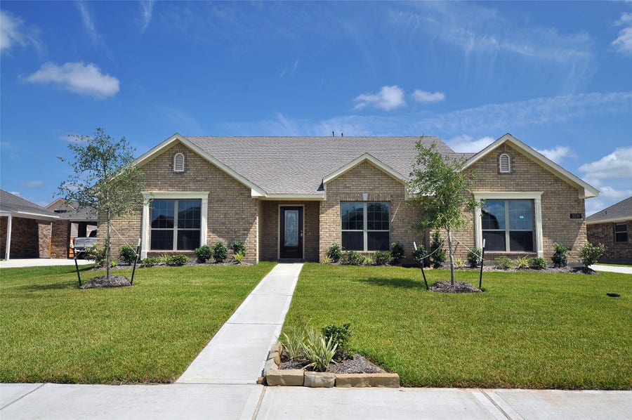 Property photo for 2210 Fortuna Drive, League City, TX