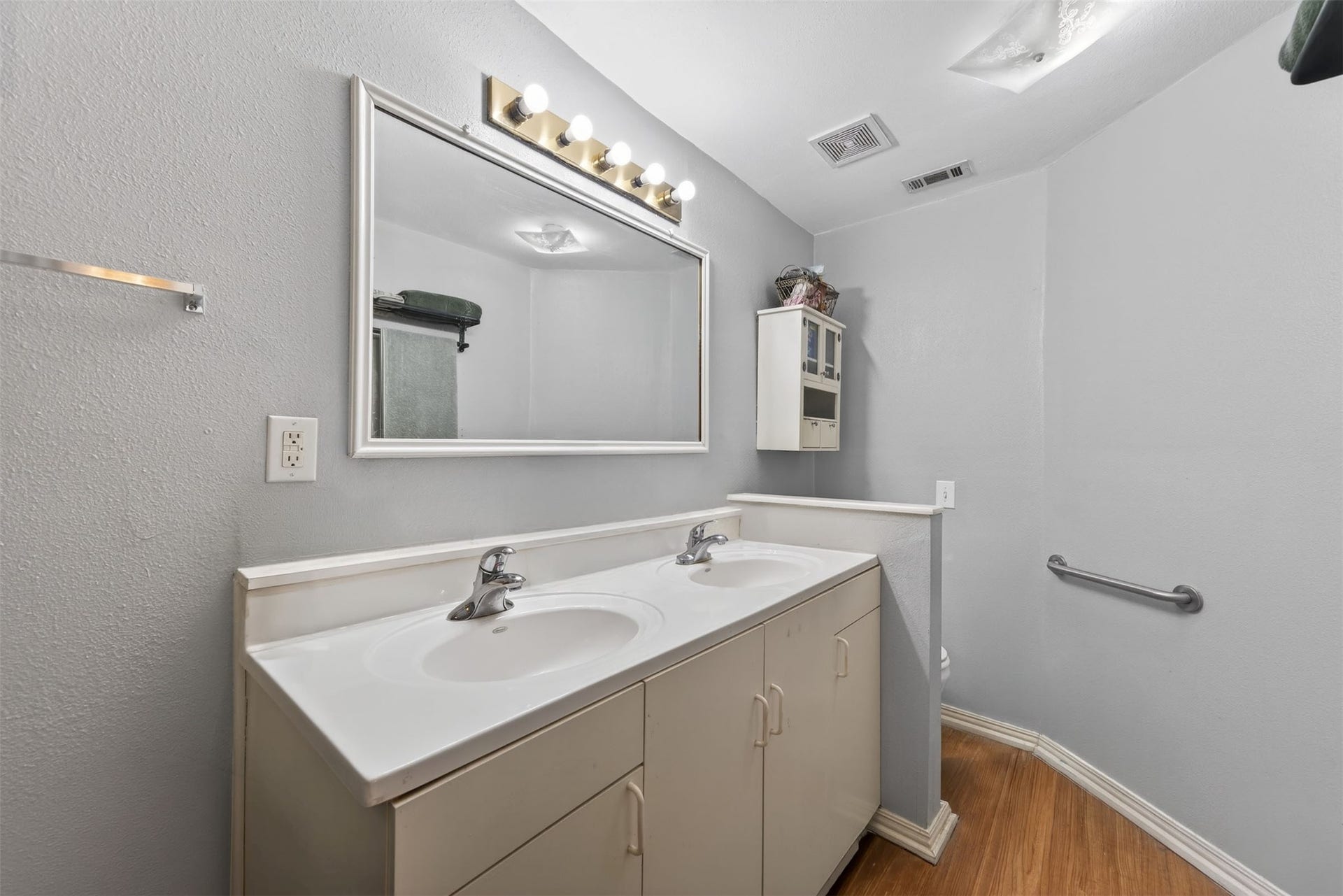 15185 Travis Lane, Willis, TX 77378 15185 Travis Lane, Willis, TX 77378