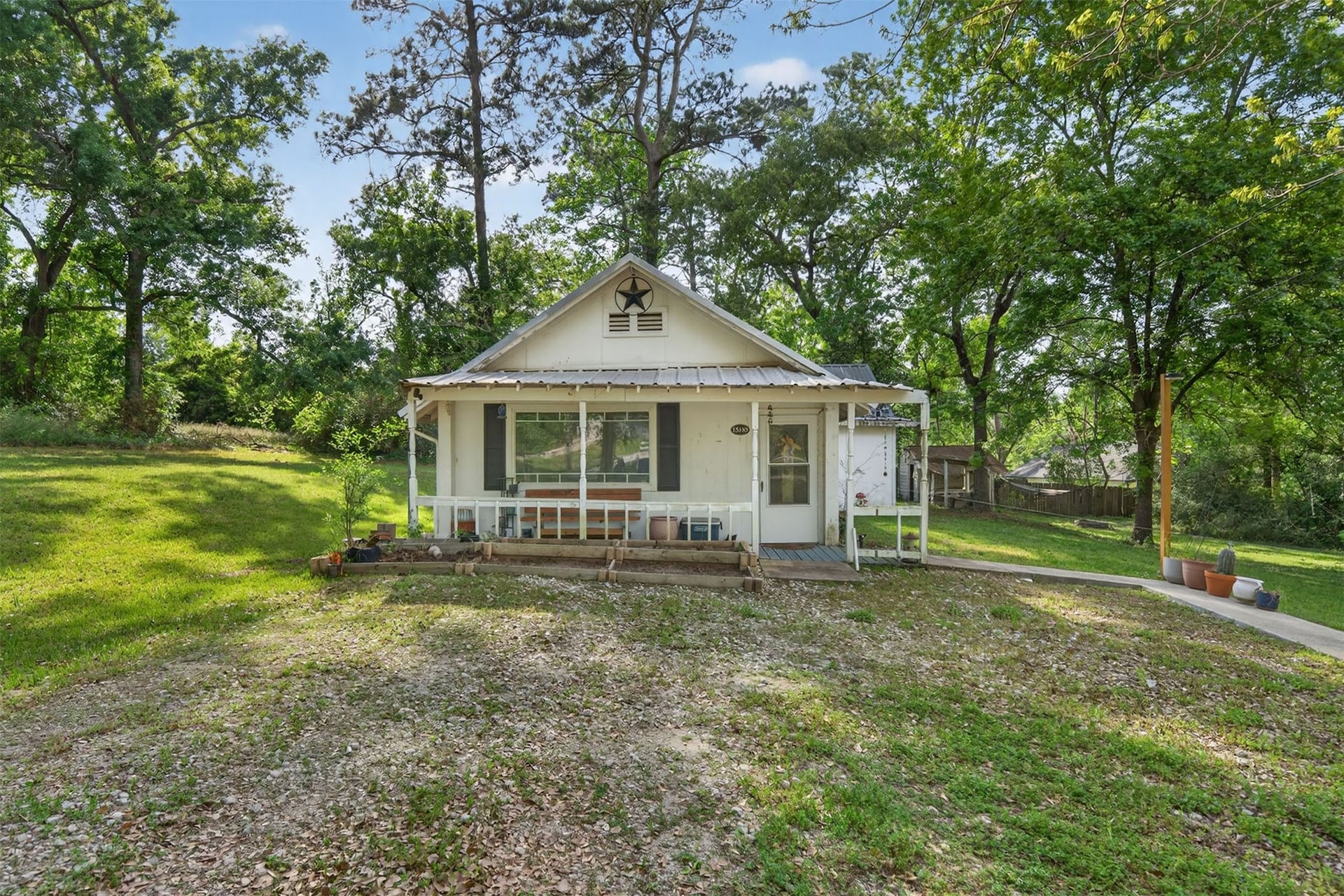 15185 Travis Lane, Willis, TX 77378 15185 Travis Lane, Willis, TX 77378