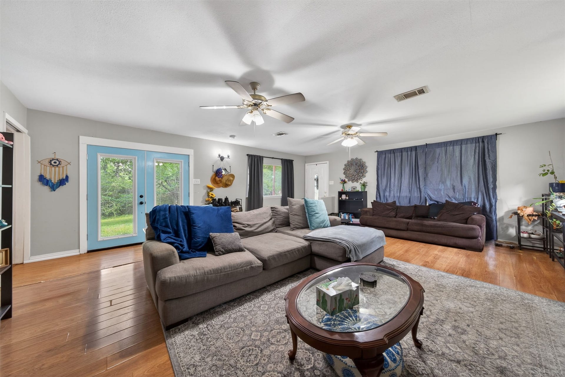 15185 Travis Lane, Willis, TX 77378 15185 Travis Lane, Willis, TX 77378