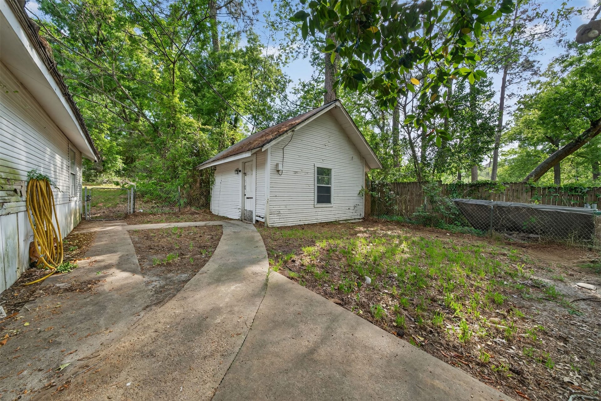 15185 Travis Lane, Willis, TX 77378 15185 Travis Lane, Willis, TX 77378