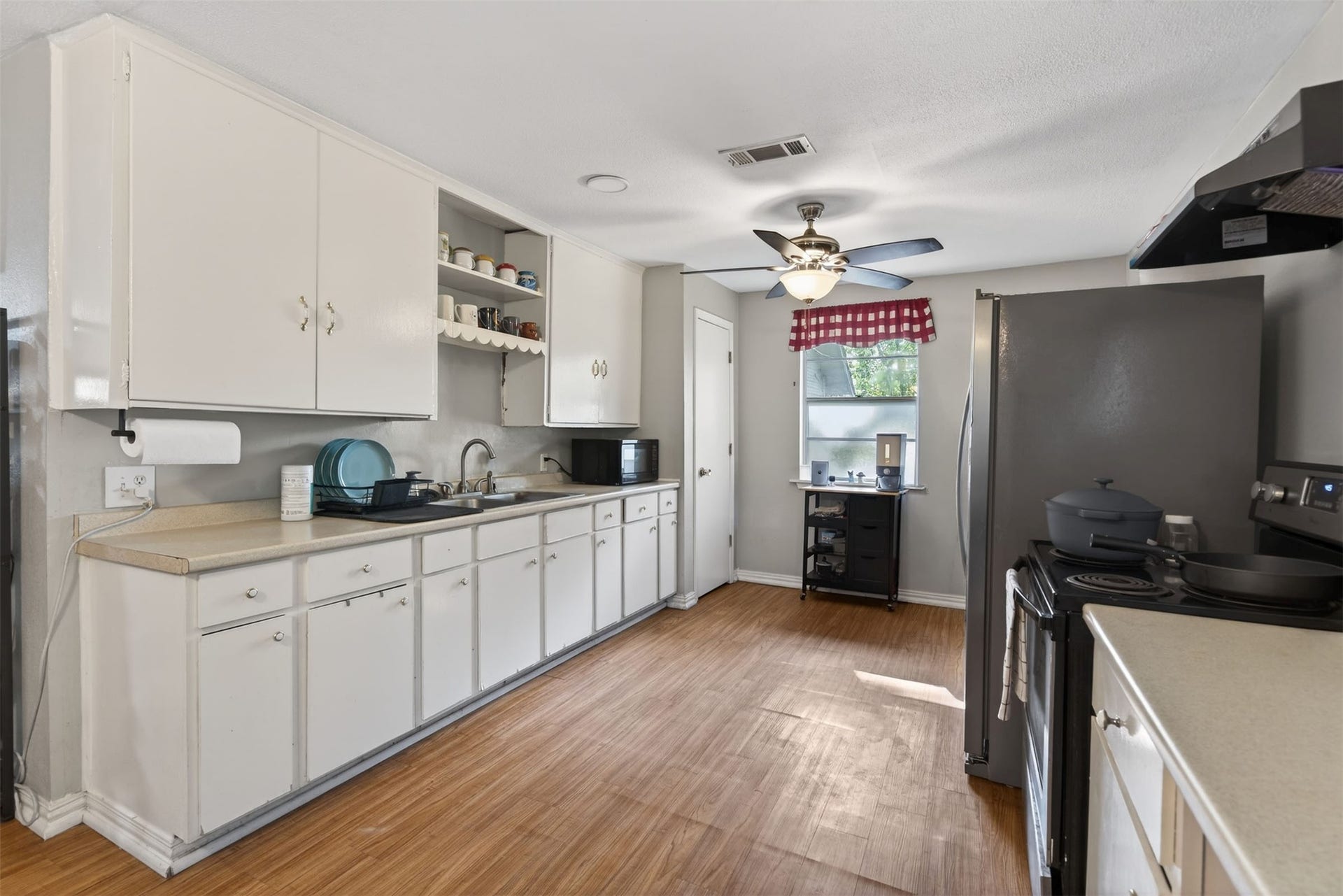 15185 Travis Lane, Willis, TX 77378 15185 Travis Lane, Willis, TX 77378