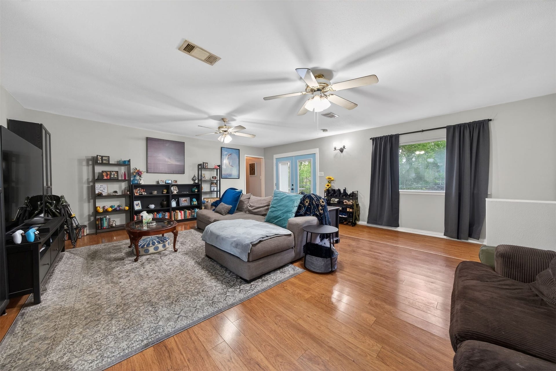 15185 Travis Lane, Willis, TX 77378 15185 Travis Lane, Willis, TX 77378