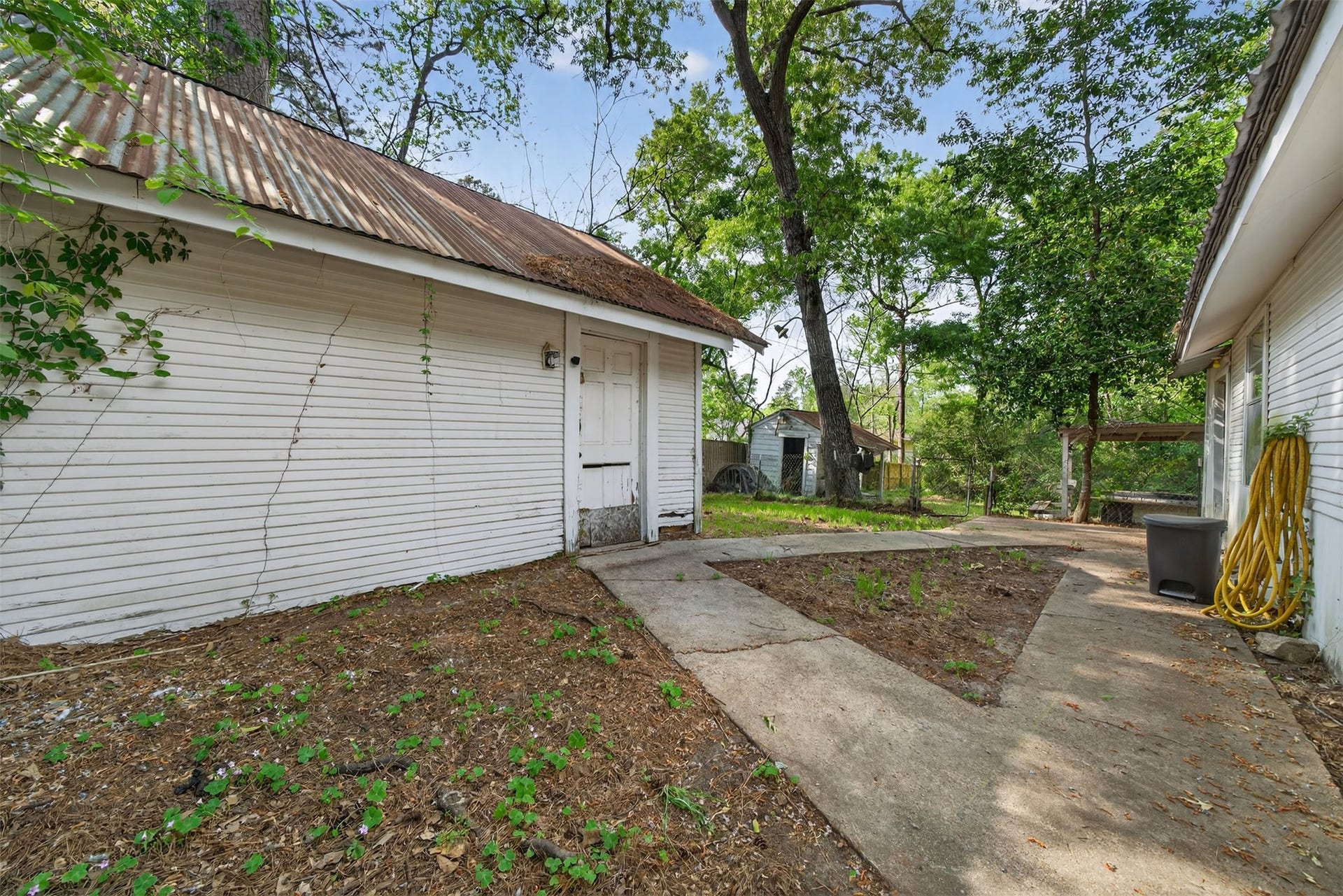 15185 Travis Lane, Willis, TX 77378 15185 Travis Lane, Willis, TX 77378