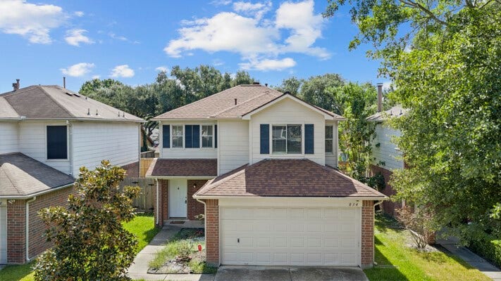 Property photo for 834 Oak West Drive, Houston, TX