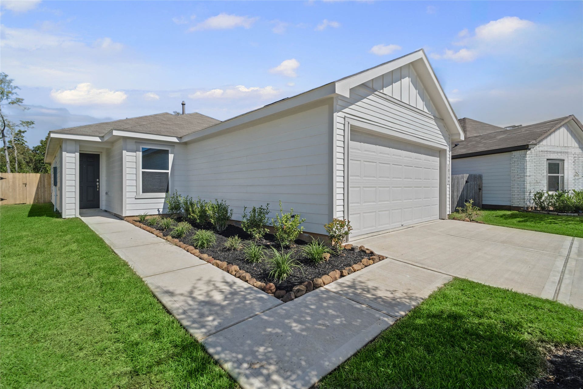 10399 Laurel Crest Trail, Willis, TX 77378 Welcome home to 10399 Laurel Crest Trail located in Grace Landing and zoned to Willis ISD!