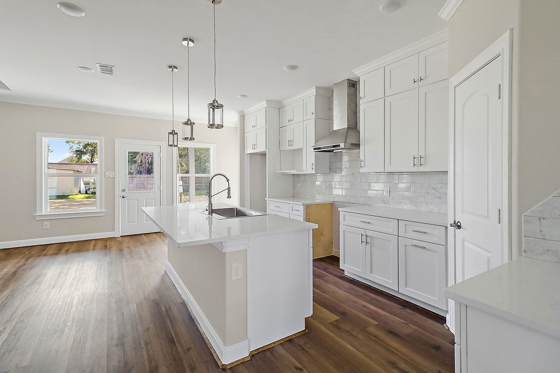 2122 Eagle Point Road, Crosby, TX 77532 2122 Eagle Point Road, Crosby, TX 77532