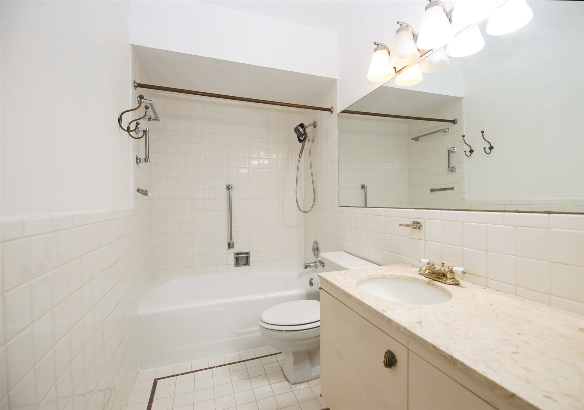 2600 Bellefontaine, #D22, Houston, TX 77025 2600 Bellefontaine, #D22, Houston, TX 77025