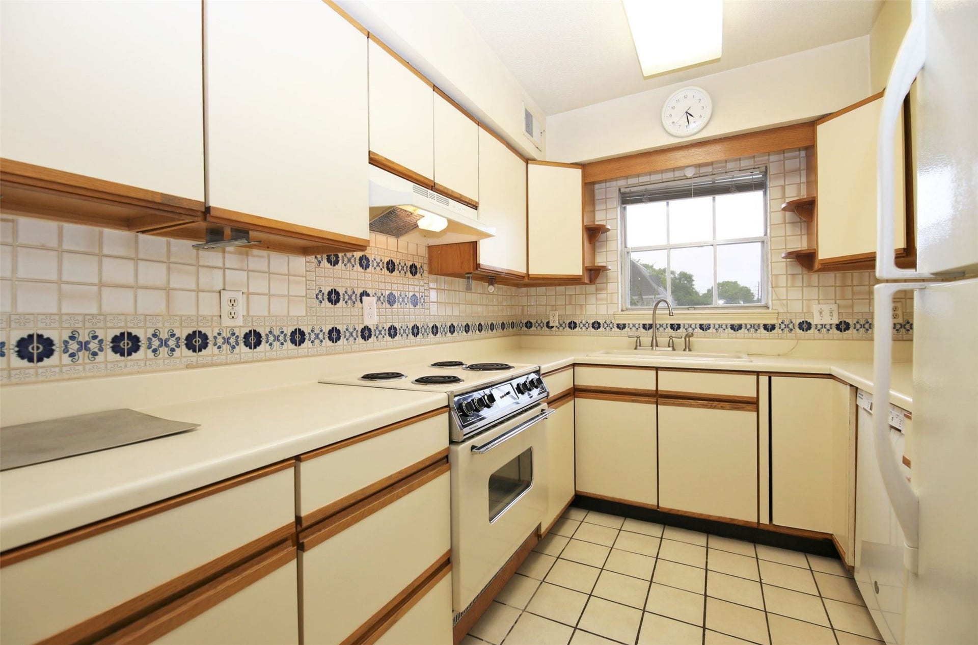 2600 Bellefontaine, #D22, Houston, TX 77025 2600 Bellefontaine, #D22, Houston, TX 77025