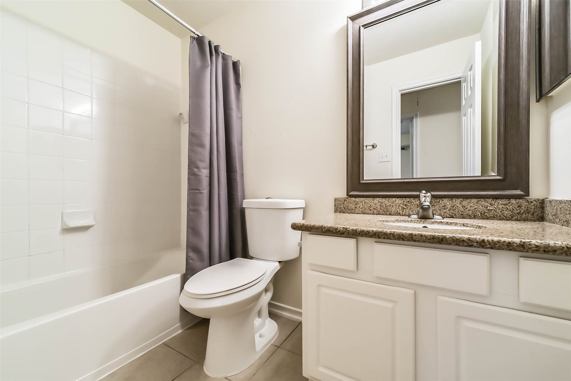246 W Stedhill Loop Loop, The Woodlands, TX 77384