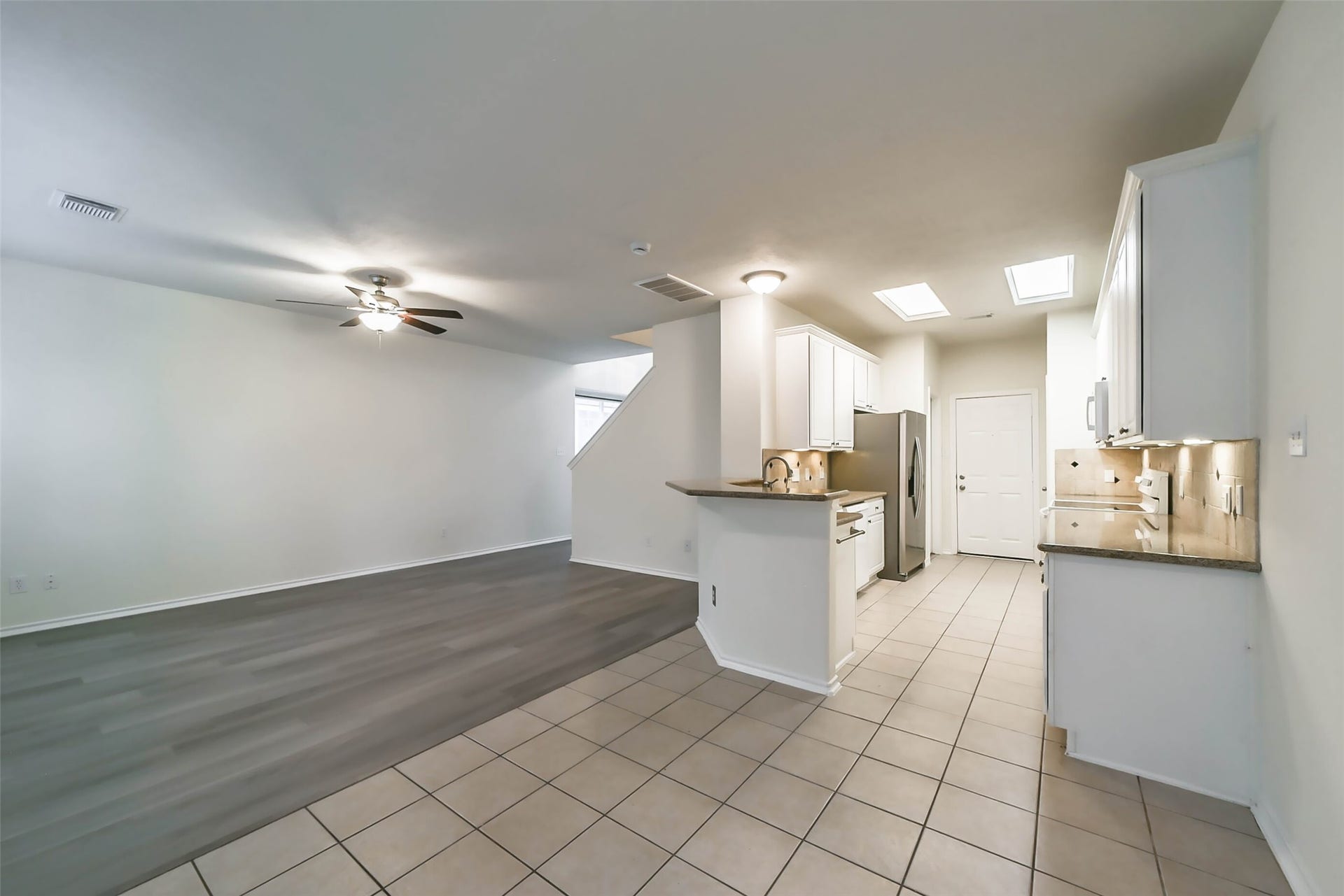 246 W Stedhill Loop Loop, The Woodlands, TX 77384