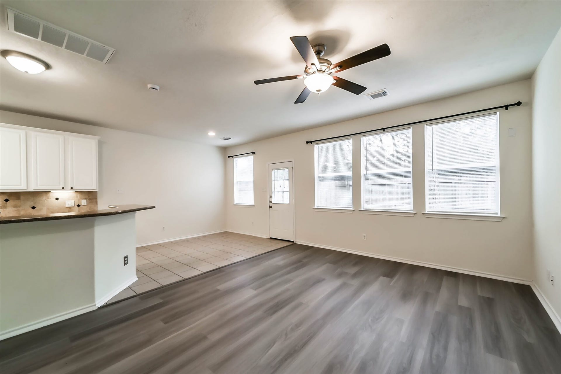 246 W Stedhill Loop Loop, The Woodlands, TX 77384