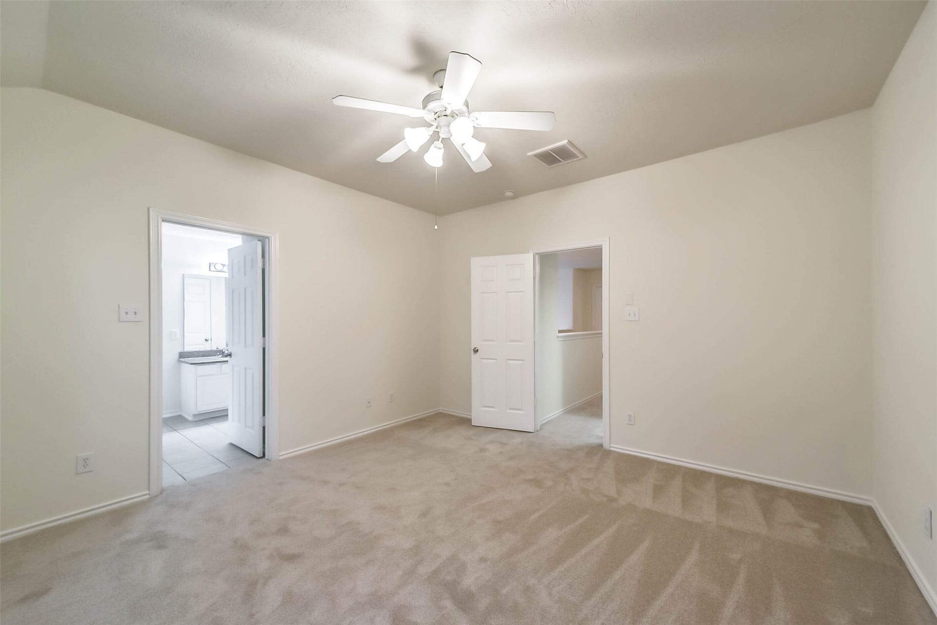 246 W Stedhill Loop Loop, The Woodlands, TX 77384