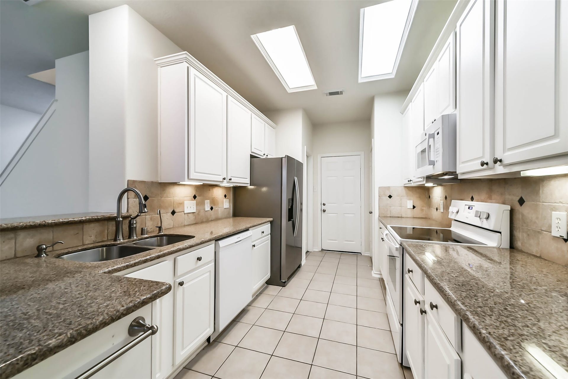 246 W Stedhill Loop Loop, The Woodlands, TX 77384