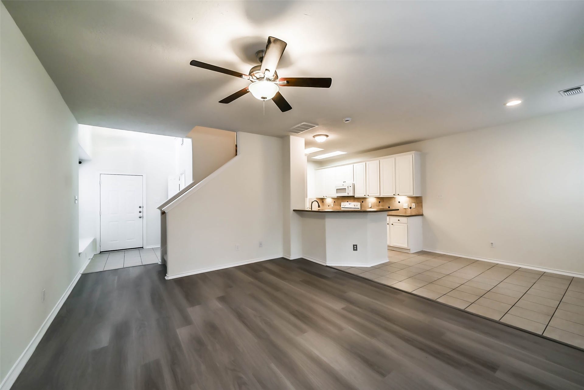 246 W Stedhill Loop Loop, The Woodlands, TX 77384