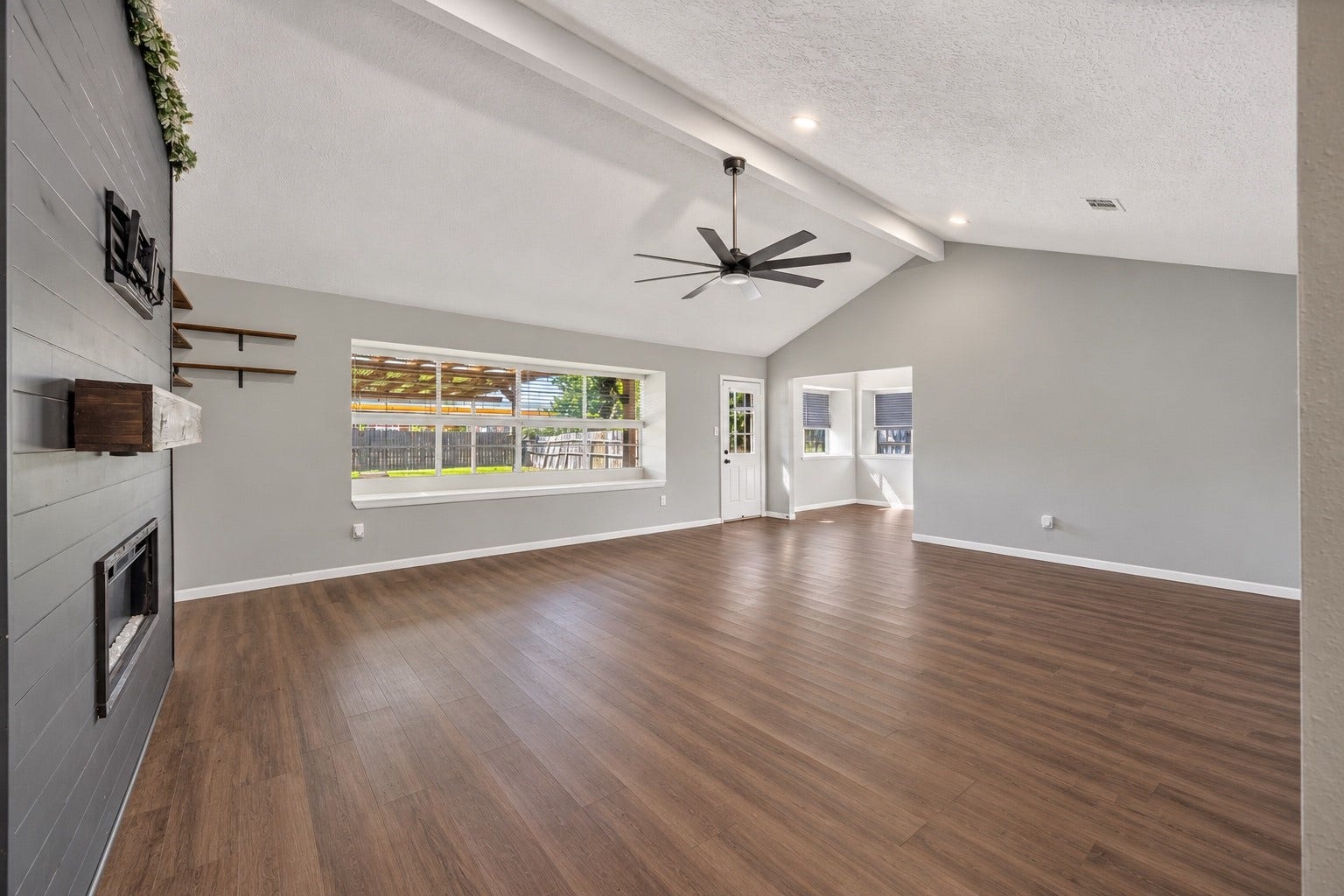 5427 Timpani Drive, Friendswood, TX 77546 5427 Timpani Drive, Friendswood, TX 77546