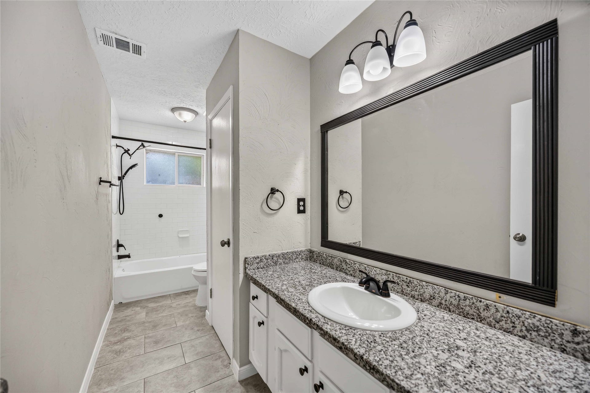5427 Timpani Drive, Friendswood, TX 77546 5427 Timpani Drive, Friendswood, TX 77546