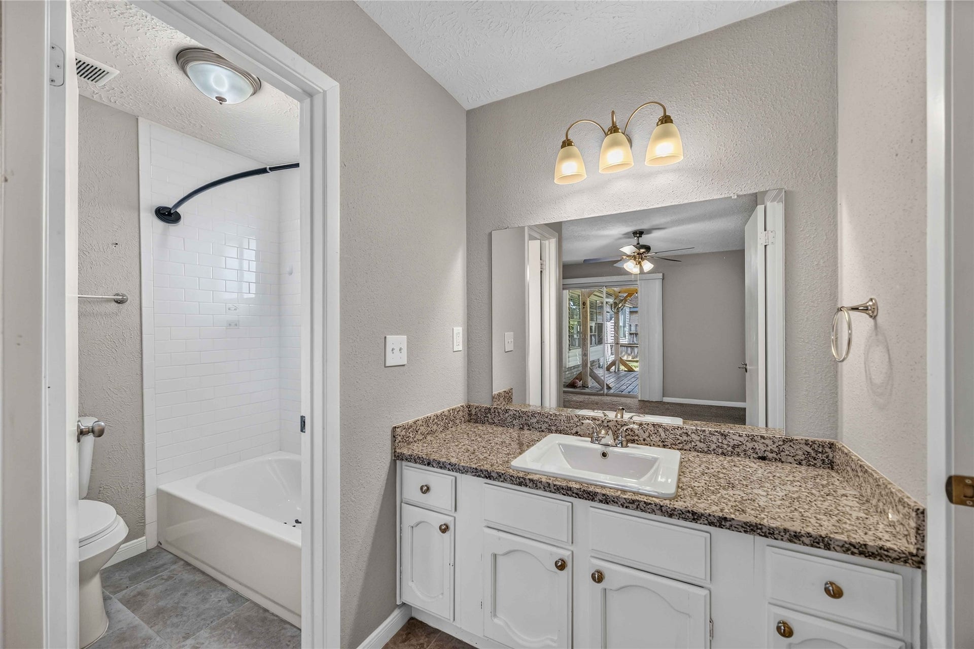 5427 Timpani Drive, Friendswood, TX 77546 5427 Timpani Drive, Friendswood, TX 77546