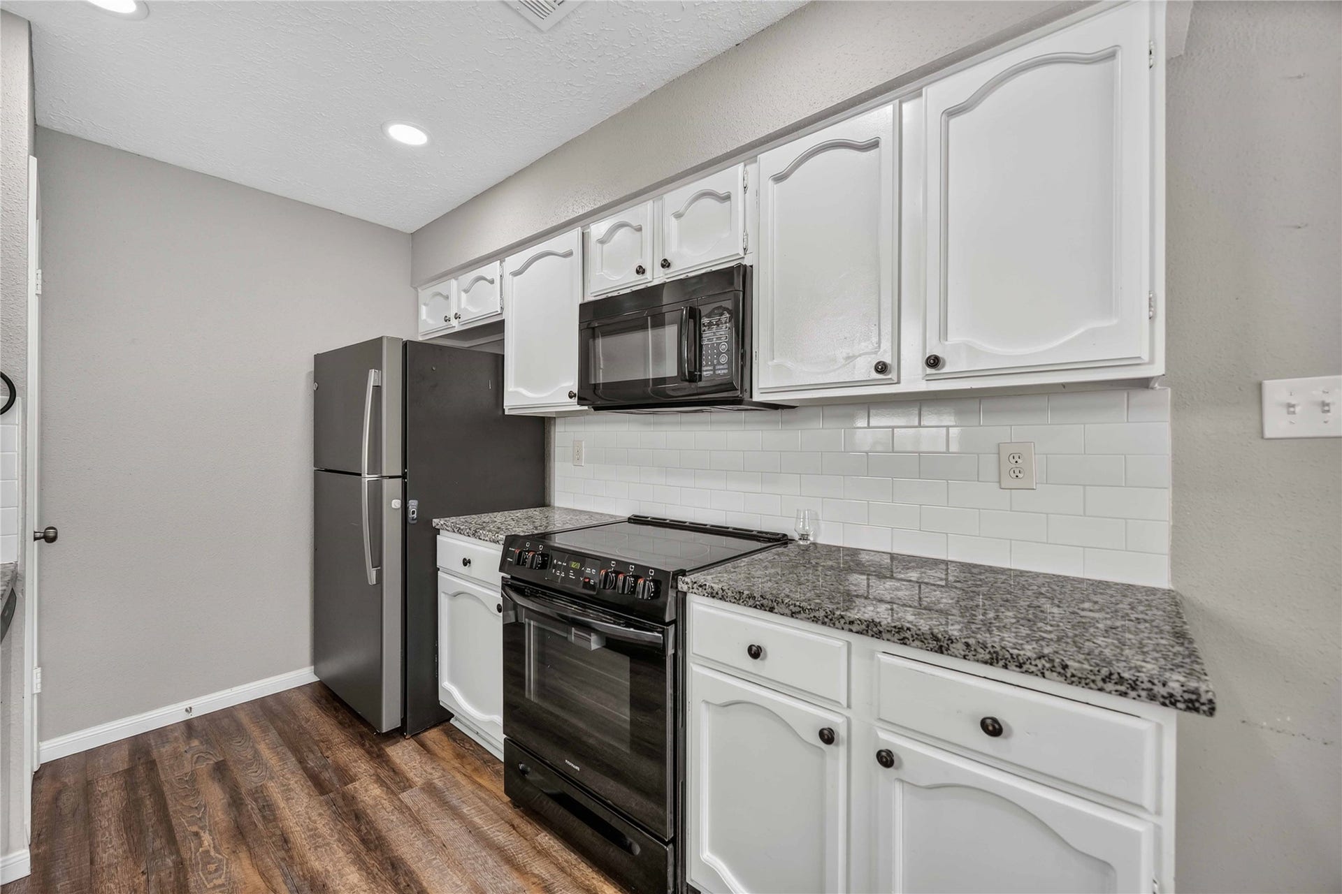 5427 Timpani Drive, Friendswood, TX 77546 5427 Timpani Drive, Friendswood, TX 77546