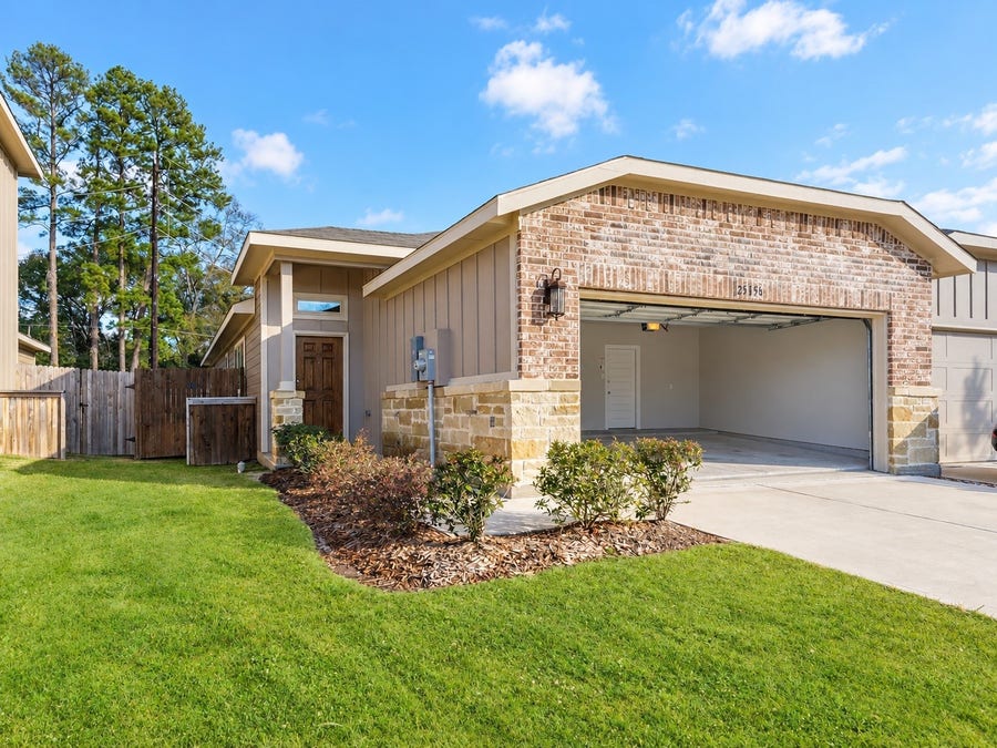 Property photo for 25156 Pacific Wren Drive, Magnolia, TX
