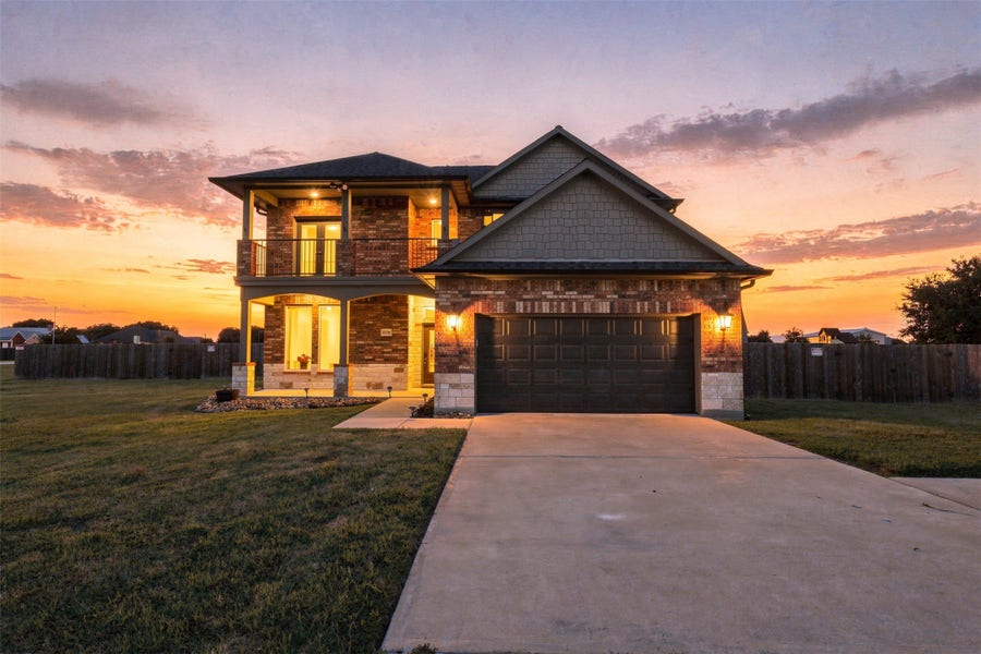 Property photo for 11718 Casadores Lane, Needville, TX