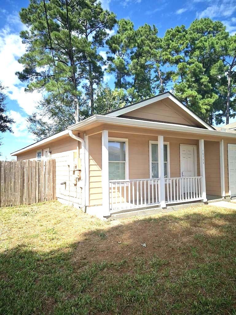 16750 Fallen Timbers Drive, Conroe, TX 77385 16750 Fallen Timbers Drive, Conroe, TX 77385