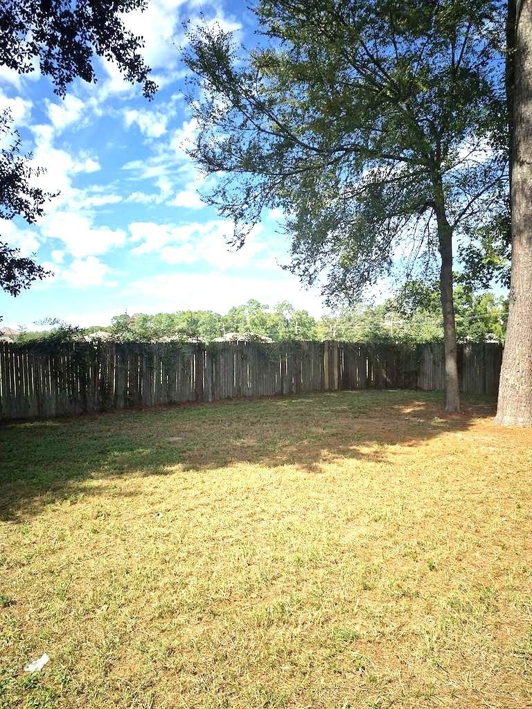 16750 Fallen Timbers Drive, Conroe, TX 77385 16750 Fallen Timbers Drive, Conroe, TX 77385