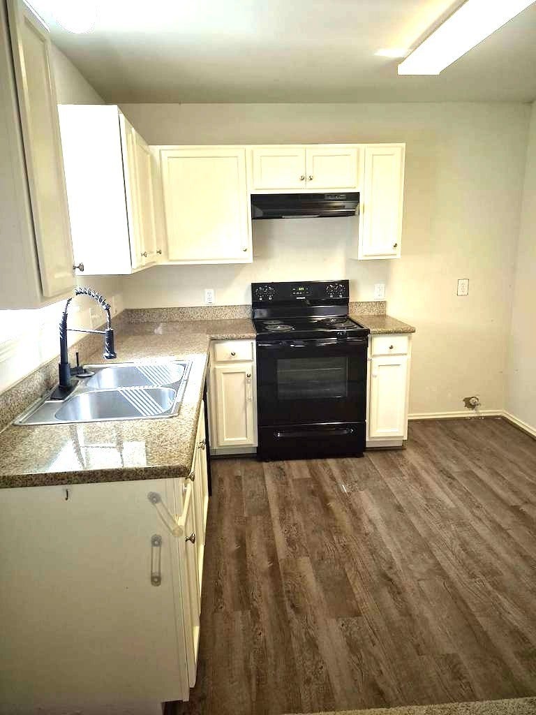 16750 Fallen Timbers Drive, Conroe, TX 77385 16750 Fallen Timbers Drive, Conroe, TX 77385