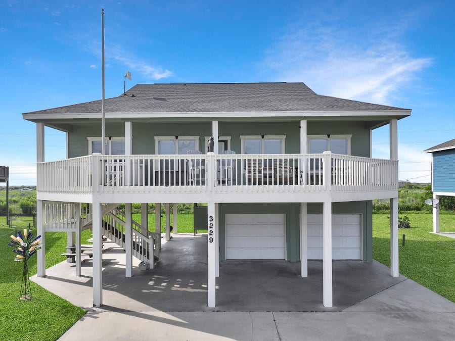Property photo for 3229 Castle Drive, Crystal Beach, TX