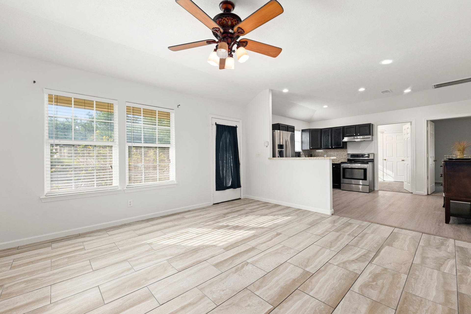 10465 Royal York Drive, Conroe, TX 77303 10465 Royal York Drive, Conroe, TX 77303