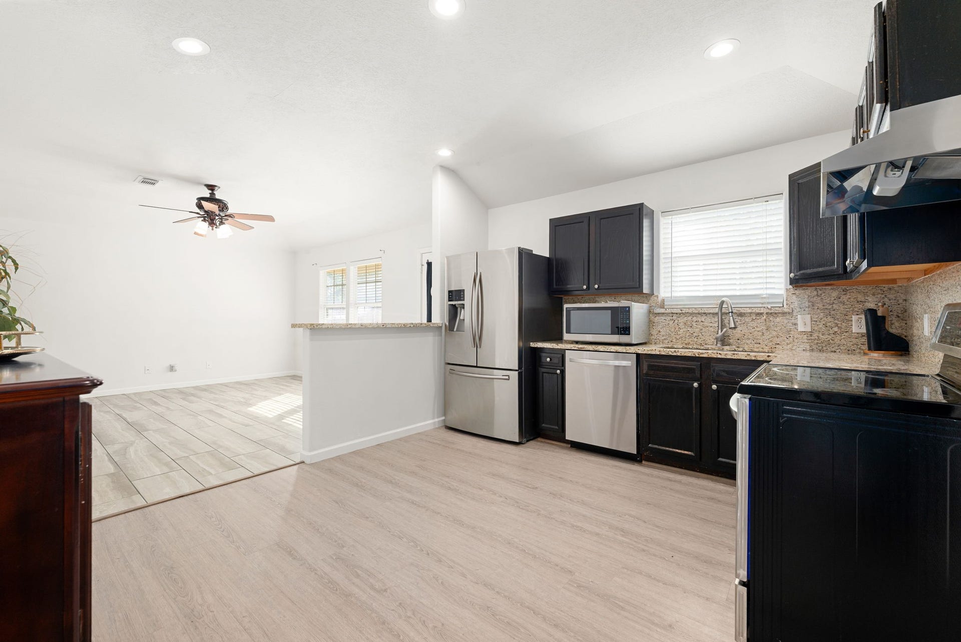 10465 Royal York Drive, Conroe, TX 77303 10465 Royal York Drive, Conroe, TX 77303