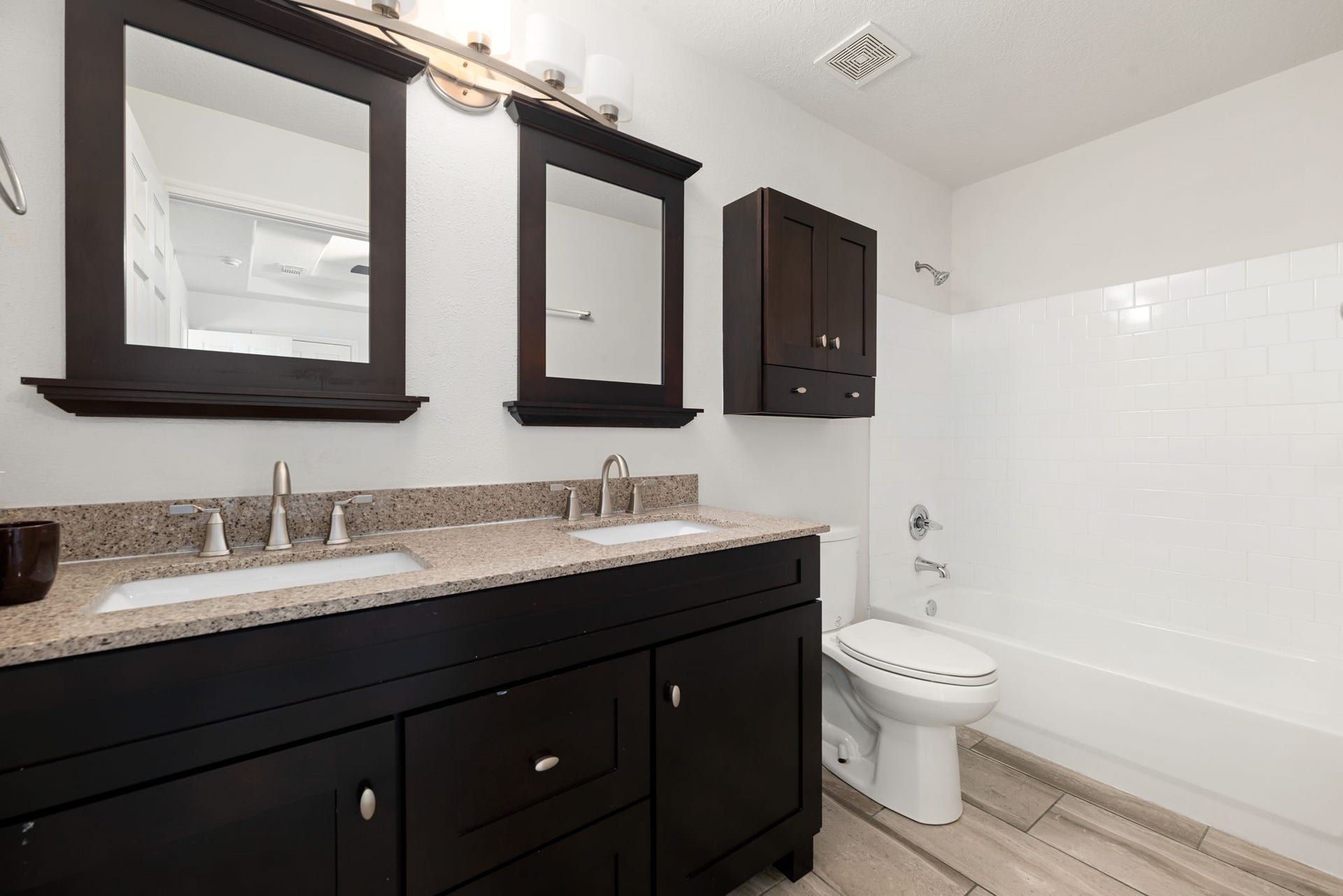 10465 Royal York Drive, Conroe, TX 77303 10465 Royal York Drive, Conroe, TX 77303