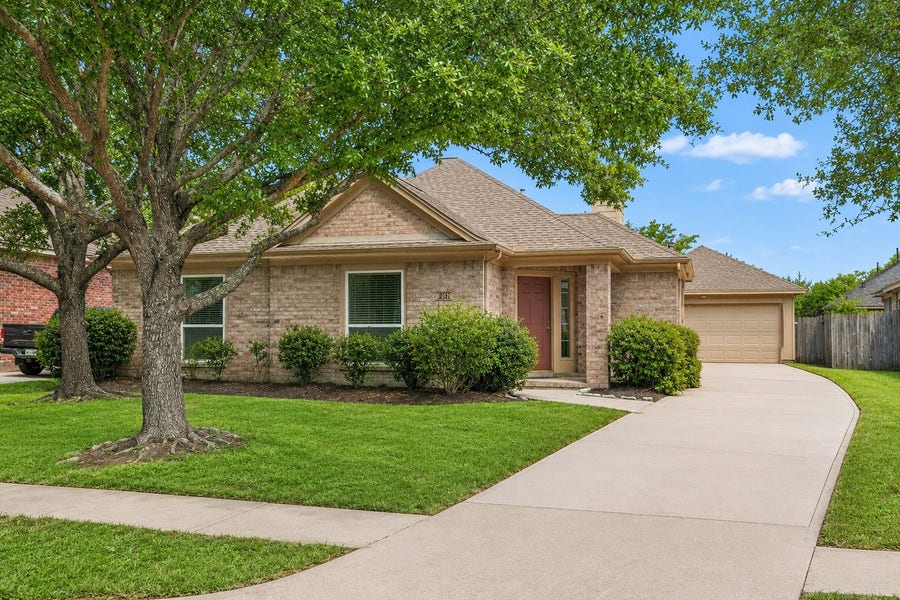 Property photo for 18414 Stark Point Court, Humble, TX