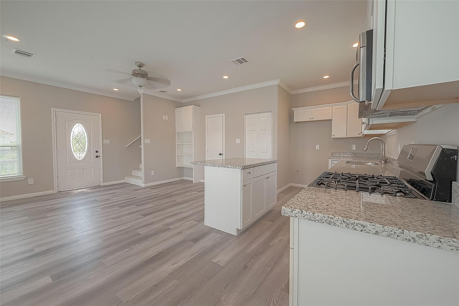2730 Avenue D, San Leon, TX 77539 2730 Avenue D, San Leon, TX 77539