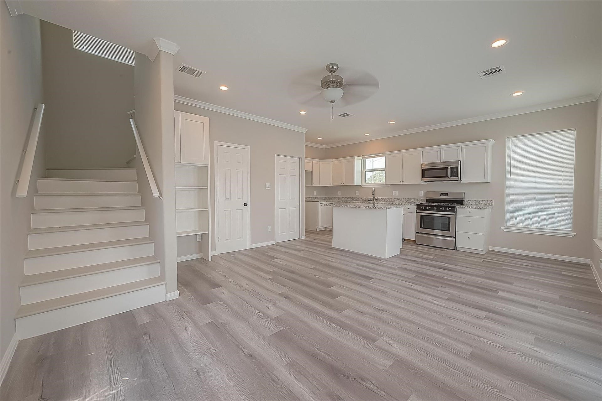 2730 Avenue D, San Leon, TX 77539 2730 Avenue D, San Leon, TX 77539